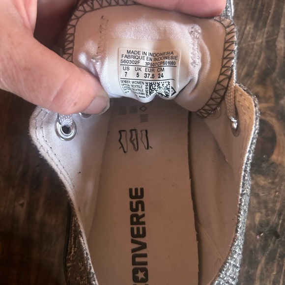 Converse All-Star Sneakers Shoes Women's Size 7 Silver Metallic‎ - Picture 2 of 10